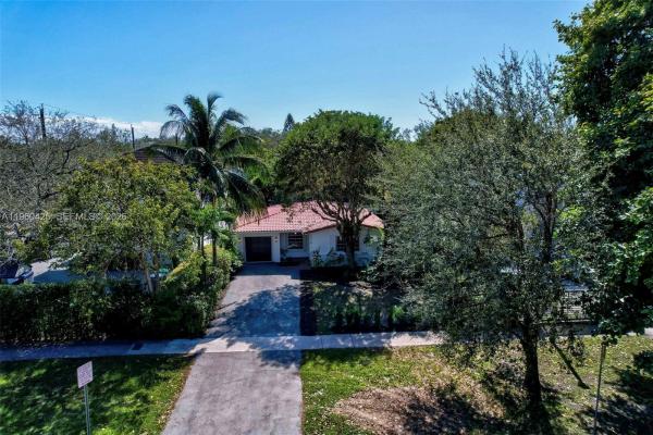 High Pines, 5210 SW 72nd St, Glenvar Heights, Florida 33143, image 3