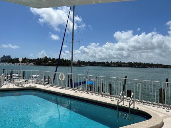 Indian Creek Club & Marina North, 6830 Indian Creek Dr #8E, Miami Beach, Florida 33141, image 3