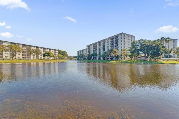Water Chase At Cypress Bend, 2228 N Cypress Bend Dr #103, Pompano Beach, Florida 33069, image 1
