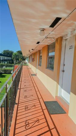 3800 SW 102nd Ave #221, Unincorporated Dade County, Florida 33165, image 1