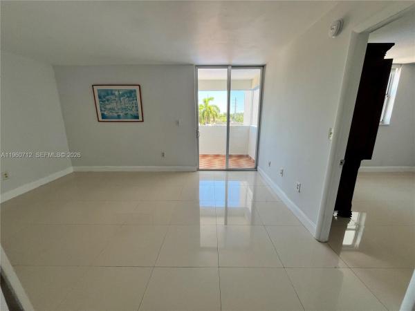5050 Building, 5050 NW 7th St #312, Miami, Florida 33126, image 2