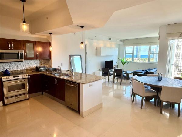 Turnberry Village South Tower, 19900 E Country Club Dr #TS-03, Aventura, Florida 33180, image 3