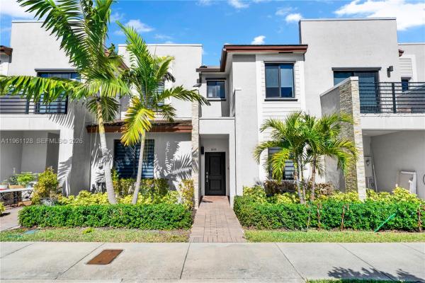 859 NE 211th St, Unincorporated Dade County, Florida 33179, image 1