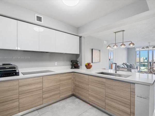 Parque Towers, 300 Sunny Isles Blvd #4-1405, Sunny Isles Beach, Florida 33160, image 1