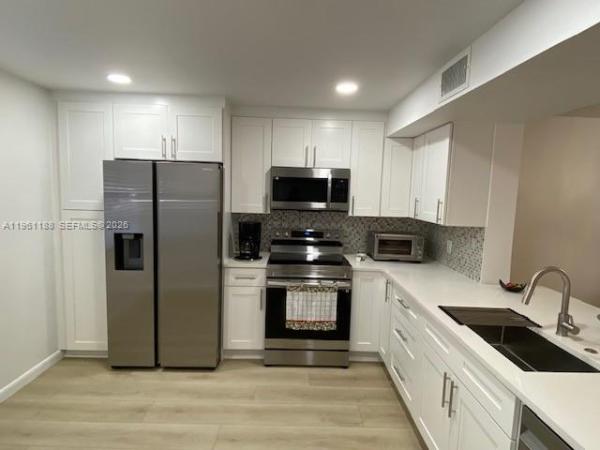 Aruba Village, 3305 Aruba Way #B1, Coconut Creek, Florida 33066, image 1