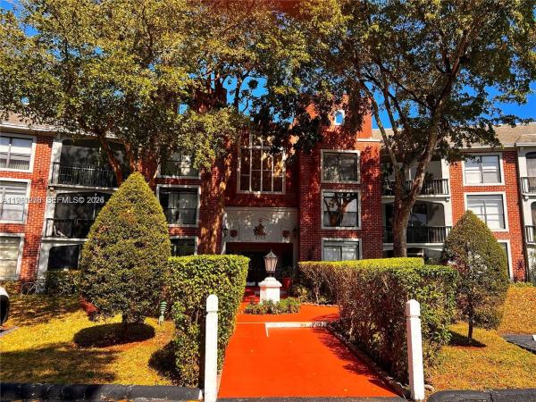 International Village At Inverrary, 3760 Inverrary Dr #2Z, Lauderhill, Florida 33319, image 1