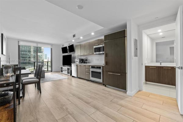 Brickell Heights East, 45 SW 9th St #1109, Miami, Florida 33130, image 1