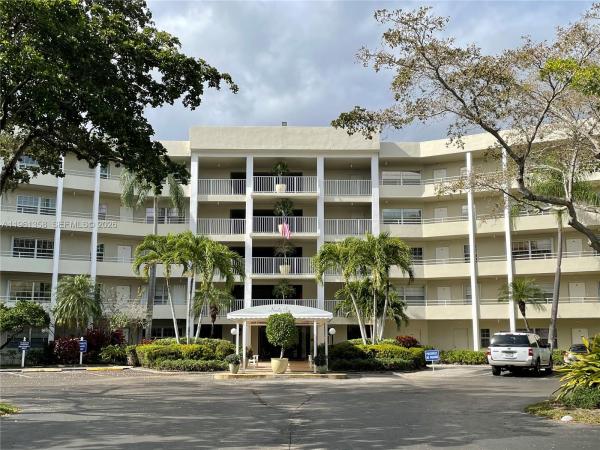 Palm-Aire Country Club 9, 805 Cypress Blvd #205, Pompano Beach, Florida 33069, image 1