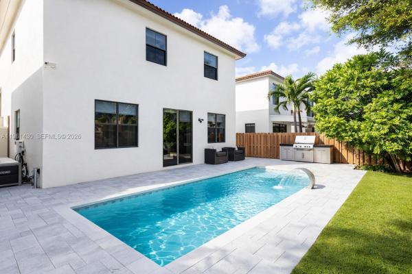 Isles At Grand Bay, 10013 NW 89th Ter, Doral, Florida 33178, image 2