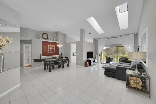 St Tropez Coach Homes, 17317 Boca Club Blvd #7, Boca Raton, Florida 33487, image 3