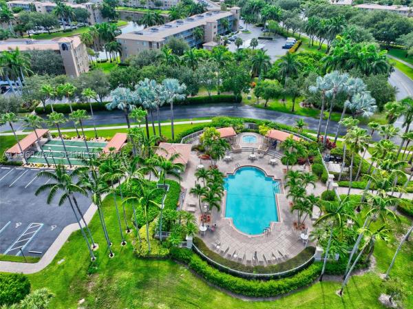 Coral Cove At Coral Lakes, 12540 Majesty Cir #208, Boynton Beach, Florida 33437, image 2