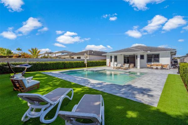 Palm Ridge Gardens, 2872 SE 3rd St, Homestead, Florida 33033, image 3