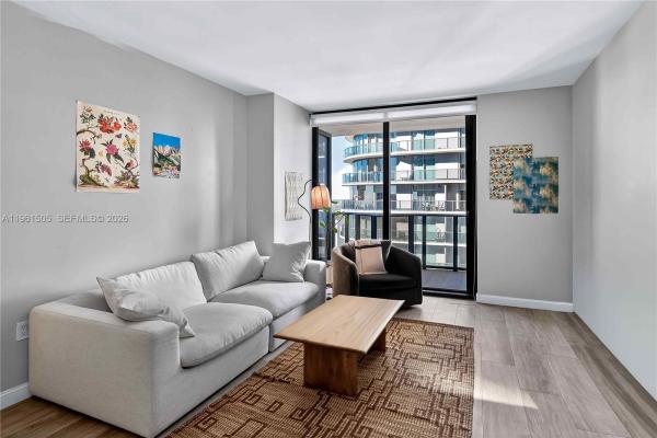 Brickell Heights East, 45 SW 9th St #3807, Miami, Florida 33130, image 1