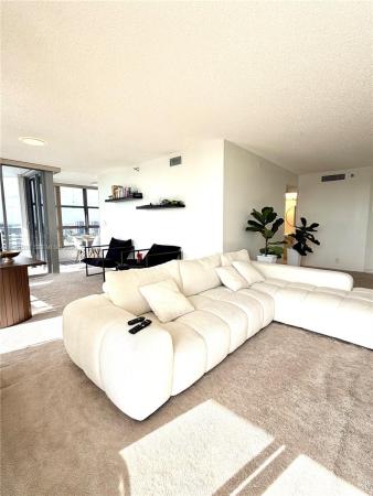Mystic Pointe Tower 500, 3530 Mystic Pointe Dr #2605, Aventura, Florida 33180, image 2