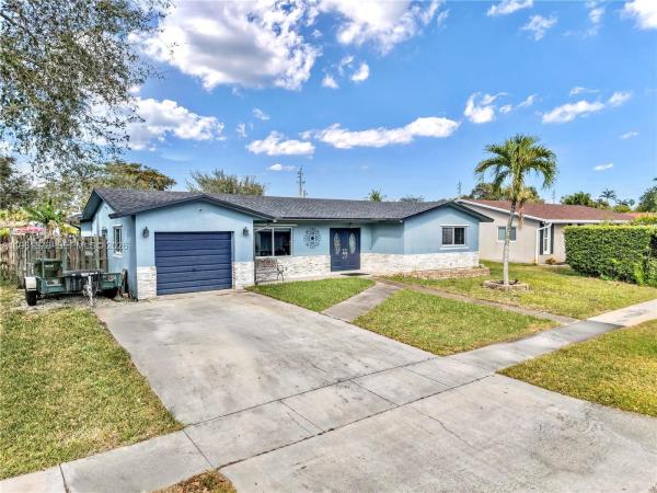 Pasadena Lakes, 9501 NW 8th St, Pembroke Pines, Florida 33024, image 1