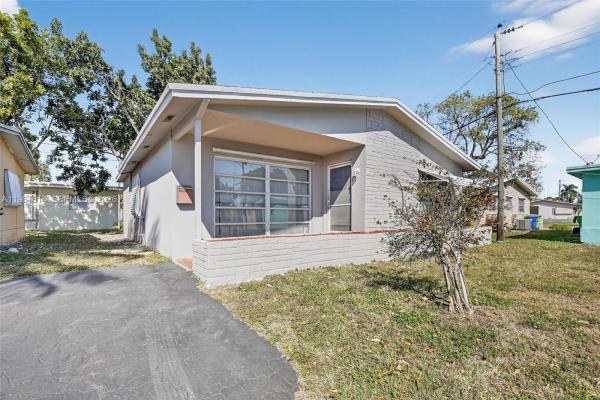 Gold Key Villas, 6853 NW 26th Ct, Sunrise, Florida 33313, image 3