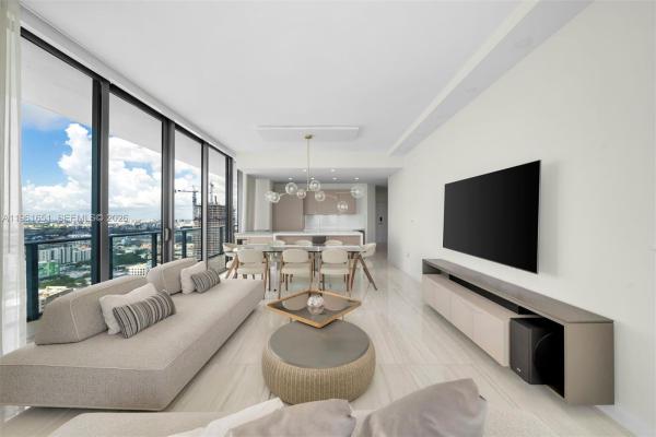 Gran Paraiso, 480 NE 31st St #3401, Miami, Florida 33137, image 2