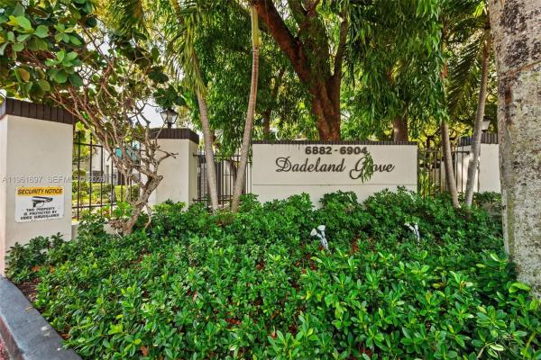 Dadeland Grove, 6886 N Kendall Dr #D102, Pinecrest, Florida 33156, image 2