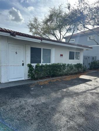 Village Green, 8704 NW 38th Dr #1-5, Coral Springs, Florida 33065, image 1