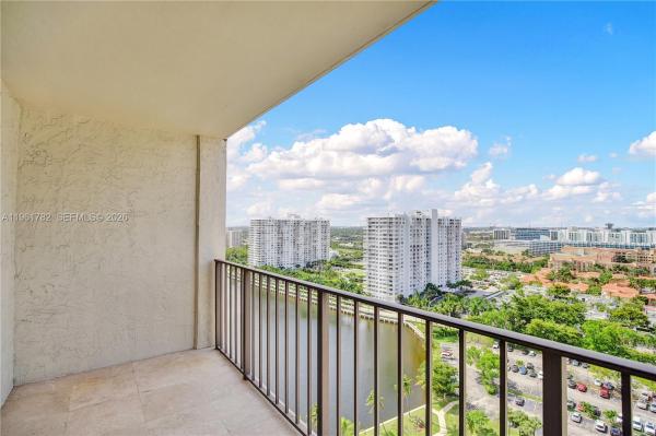 The Clipper At Biscayne Cove, 18151 NE 31st Ct #PH-208, Aventura, Florida 33160, image 2