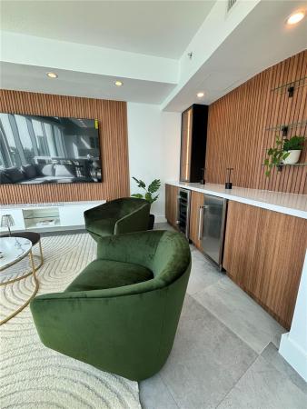 Mint At Riverfront, 92 SW 3rd St #510, Miami, Florida 33130, image 1