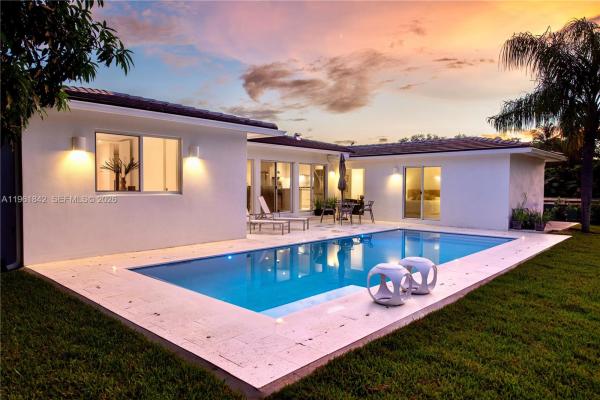 Dunnings Miami Shores, 49 NW 108th St, Miami Shores, Florida 33168, image 2