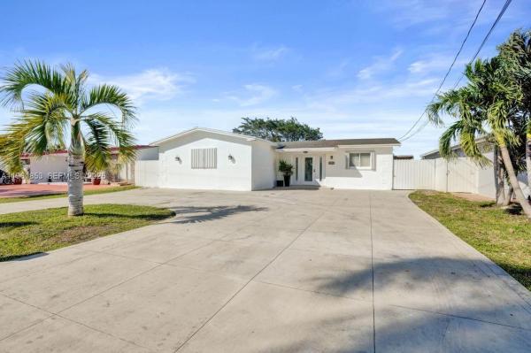 Miramar Isles, 6617 Dahlia Dr, Miramar, Florida 33023, image 2