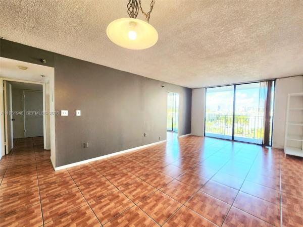 Winston Towers 600, 210 174th St #714, Sunny Isles Beach, Florida 33160, image 2