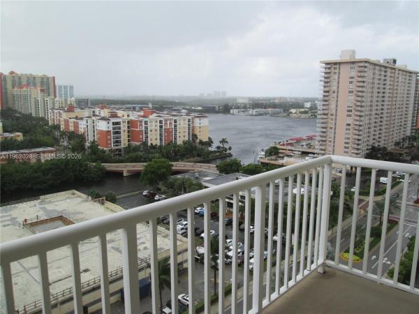 Winston Towers 400, 231 174th St #1706, Sunny Isles Beach, Florida 33160, image 2