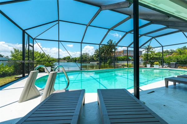 21320 NE 25th Ct, Unincorporated Dade County, Florida 33180, image 1