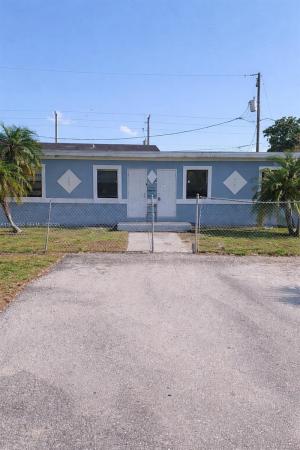 Baileys, 908 SW Avenue D, Belle Glade, Florida 33430, image 1