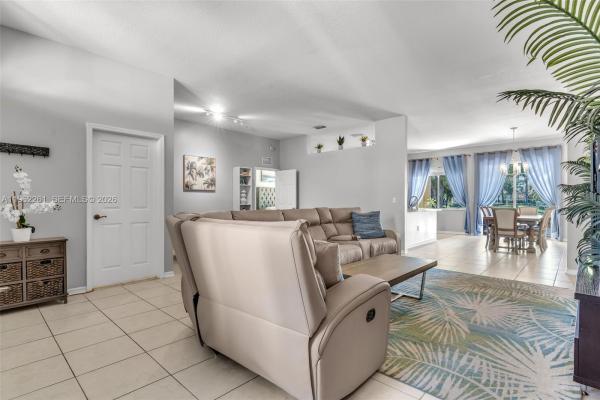Keys Landing, 2130 SE 16th Ave, Homestead, Florida 33035, image 3