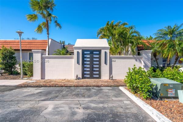 Miami Lakes Golf Course Village, 7412 Big Cypress Dr, Miami Lakes, Florida 33014, image 1