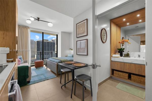 11 NE 6th St #1615, Miami, Florida 33132, image 1