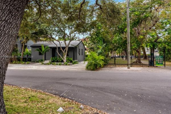 Frow Homestead, 3301 Frow Ave, Miami, Florida 33133, image 3