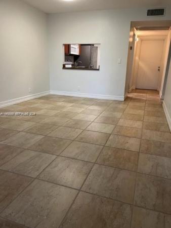 Lagoon Place, 9235 Lagoon Pl #111, Davie, Florida 33324, image 2