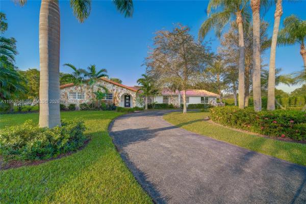 Kendall Park Estates, 7460 SW 109th Ter, Pinecrest, Florida 33156, image 1