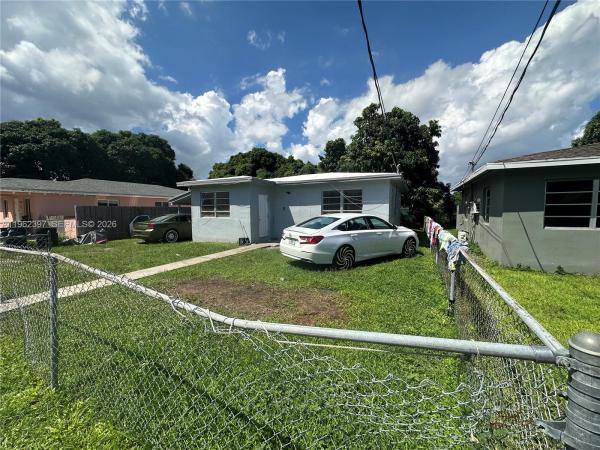 Dixie Heights Gardens, 10229 SW 175th St, West Perrine, Florida 33157, image 3