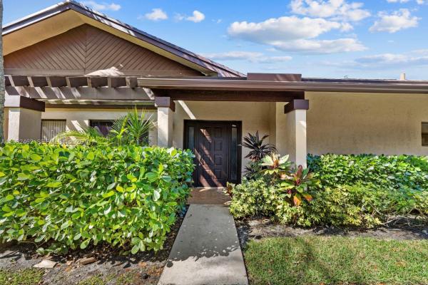 2621 N Carambola Cir N #1707, Coconut Creek, Florida 33066, image 1