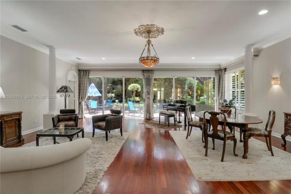 Oaks East, 115 Winter Club Ct, Palm Beach Gardens, Florida 33410, image 1