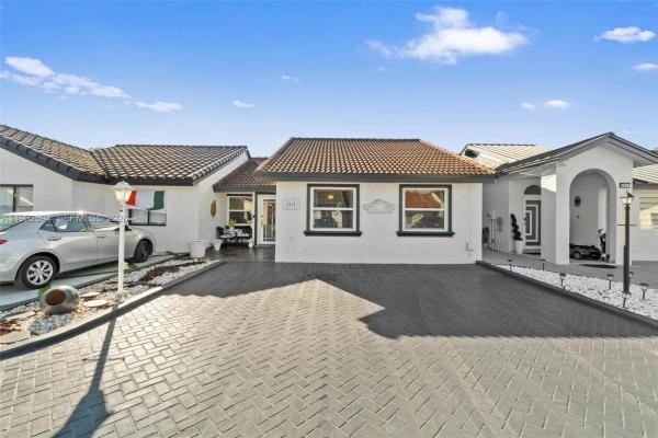 4816 SW 145th Ave, Unincorporated Dade County, Florida 33175, image 1