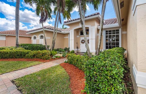 Waterside At Spring Valley, 16400 NW 15th St, Pembroke Pines, Florida 33028, image 2