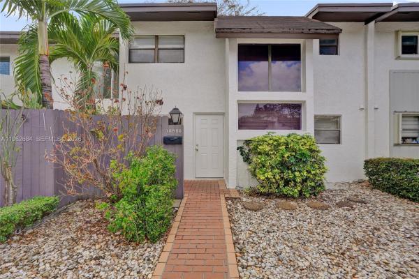 10960 SW 70th Ter, Unincorporated Dade County, Florida 33173, image 1