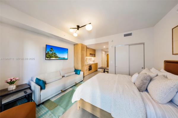 11 NE 6th St #1208, Miami, Florida 33132, image 2