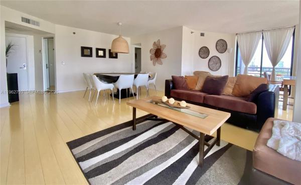 Parc Central Aventura South, 3300 NE 191st St #1807, Aventura, Florida 33180, image 3