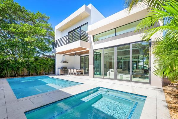 Buena Vista Heights, 290 NW 48th St, Miami, Florida 33127, image 2