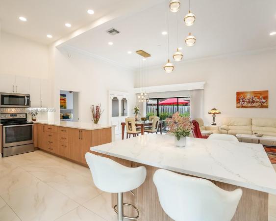 Harbourwood Villas, 413 Leslie Dr, Hallandale Beach, Florida 33009, image 1