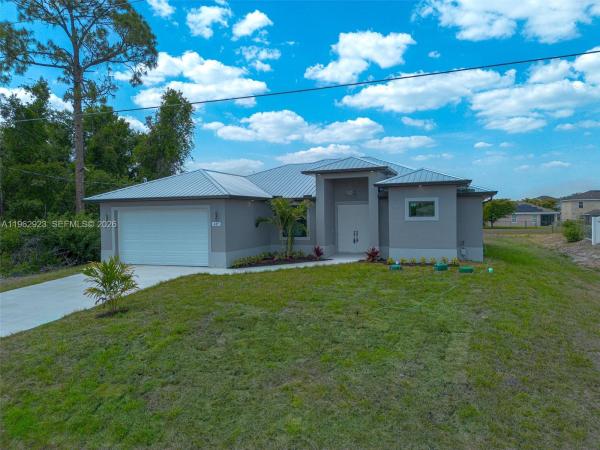 417 Paddock St, Lehigh Acres, Florida 33974, image 1