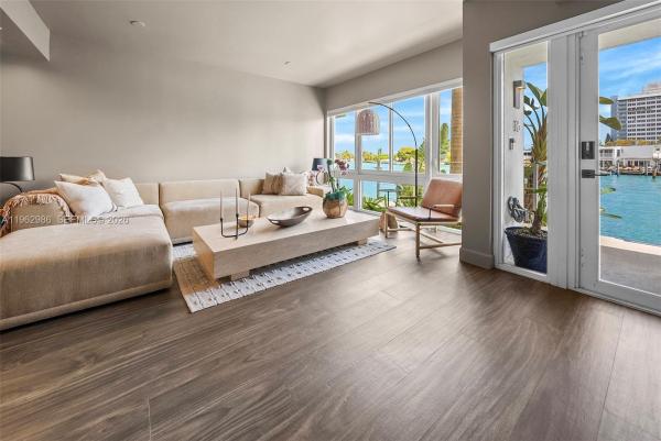 Avanti, 95 N Shore Dr, Miami Beach, Florida 33141, image 3