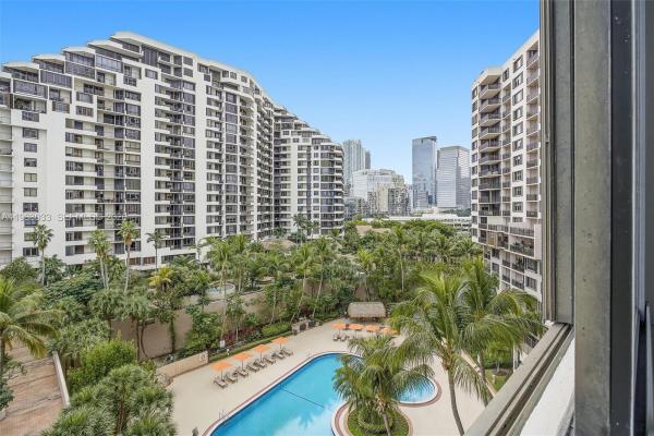 Brickell Key Two, 540 Brickell Key Dr #823, Miami, Florida 33131, image 2